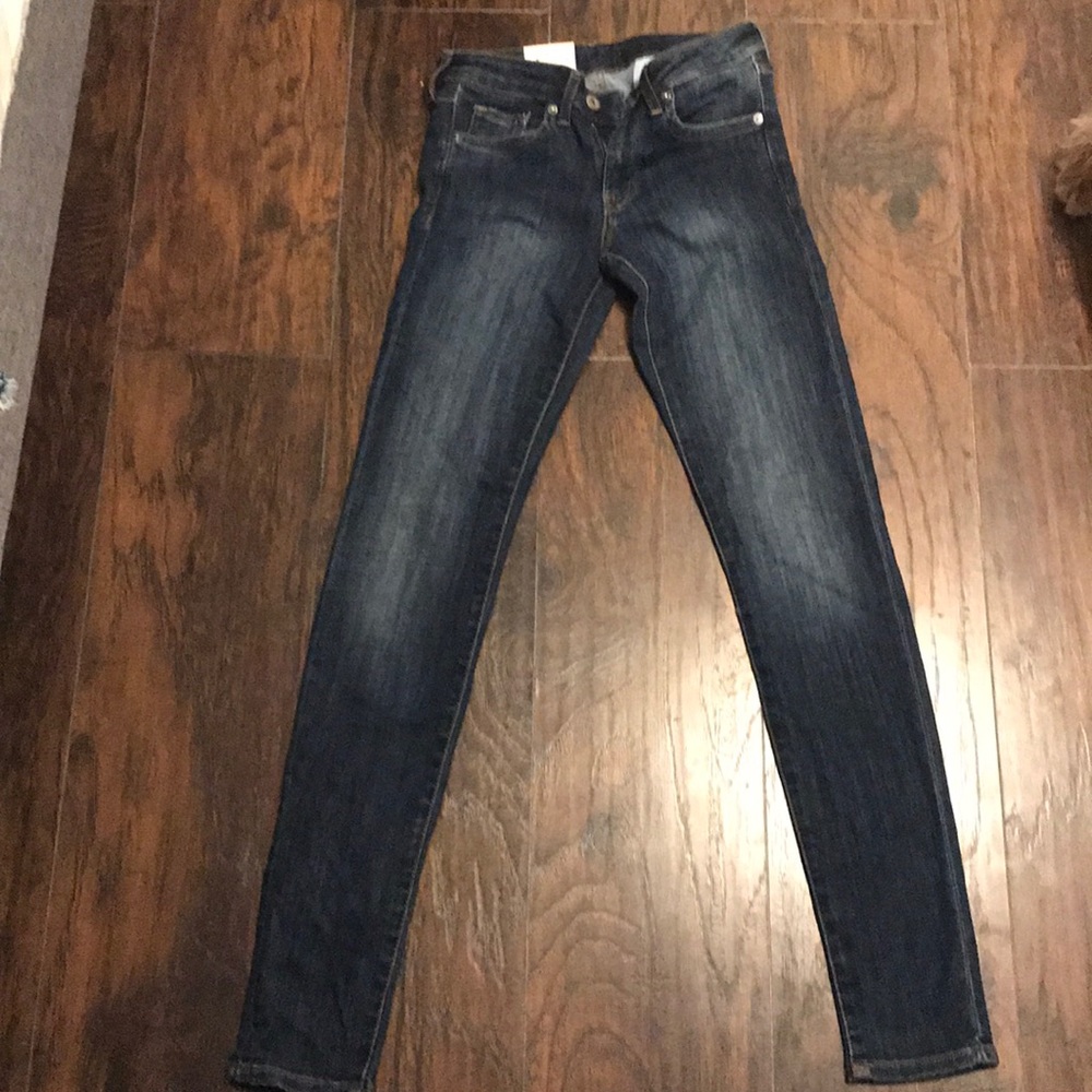 Woman’s jeans 25